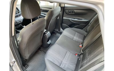 Hyundai Bayon 1.2i Comfort Club - автомобили, коли, обяви за нови и употребявани 11