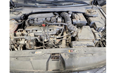 Hyundai Elantra 1.6L 4 Front-wheel Drive - автомобили, коли, обяви за нови и употребявани 10