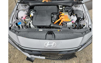 Hyundai Elantra 1.6L 4 Front-wheel Drive - автомобили, коли, обяви за нови и употребявани 10