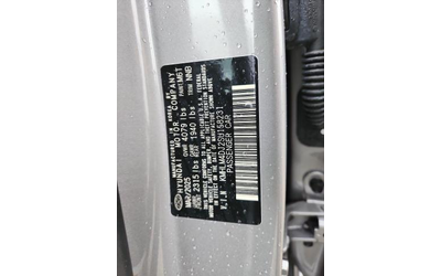 Hyundai Elantra 1.6L 4 Front-wheel Drive - автомобили, коли, обяви за нови и употребявани 13