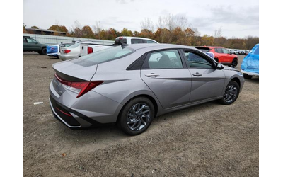 hyundai-elantra-1-6l-4-front-wheel-drive - 2