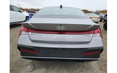 hyundai-elantra-1-6l-4-front-wheel-drive - 5