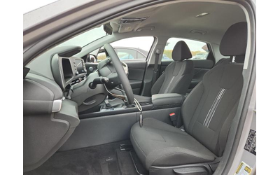 Hyundai Elantra 1.6L 4 Front-wheel Drive - автомобили, коли, обяви за нови и употребявани 6