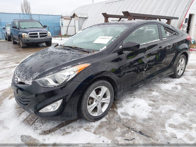 Hyundai Elantra 1.8L I-4 DOHC, VVT, 148HP Front Wheel Drive - автомобили, коли, обяви за нови и употребявани 1