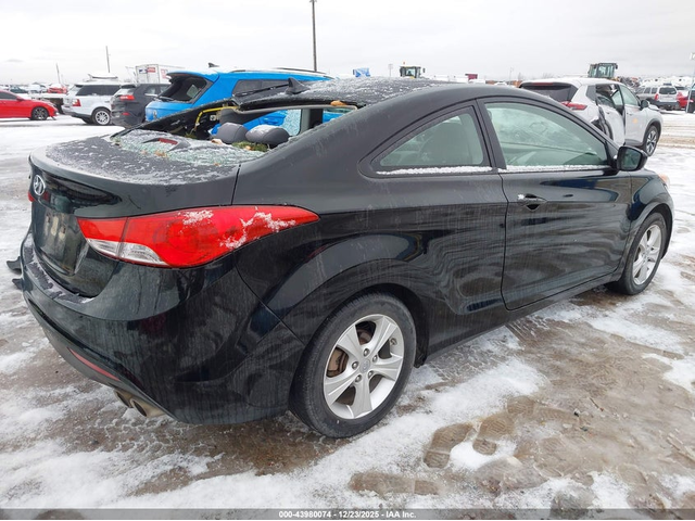 Hyundai Elantra 1.8L I-4 DOHC, VVT, 148HP Front Wheel Drive - автомобили, коли, обяви за нови и употребявани 3
