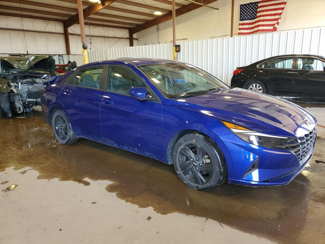 Hyundai Elantra 2.0L 4 FRONT WHEEL DRIVE - автомобили, коли, обяви за нови и употребявани 4