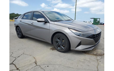 hyundai-elantra-2-0l-4-front-wheel-drive - 4