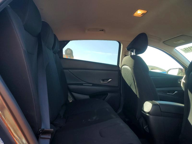 Hyundai Elantra 2.0L 4 Front Wheel Drive - автомобили, коли, обяви за нови и употребявани 10