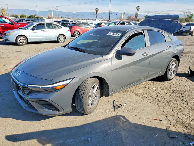 Hyundai Elantra 2.0L 4 Front Wheel Drive - автомобили, коли, обяви за нови и употребявани 1