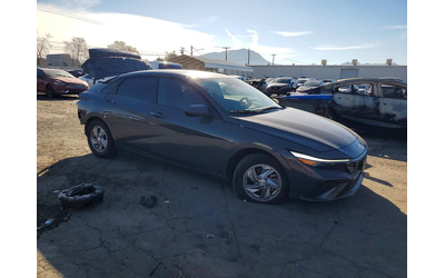 hyundai-elantra-2-0l-4-front-wheel-drive - 4