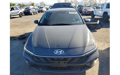 hyundai-elantra-2-0l-4-front-wheel-drive - 5