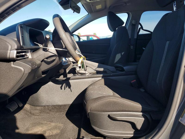 Hyundai Elantra 2.0L 4 Front Wheel Drive - автомобили, коли, обяви за нови и употребявани 7