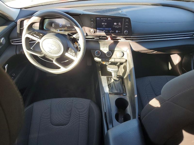 Hyundai Elantra 2.0L 4 Front Wheel Drive - автомобили, коли, обяви за нови и употребявани 8