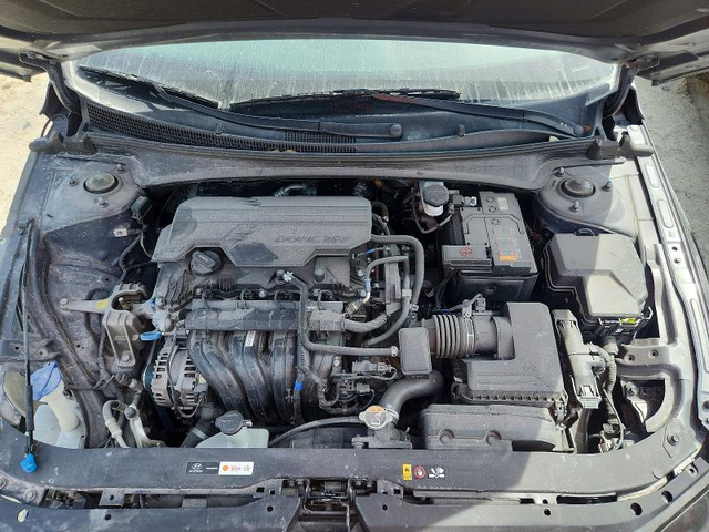 Hyundai Elantra 2.0L 4 FRONT WHEEL DRIVE - автомобили, коли, обяви за нови и употребявани 10