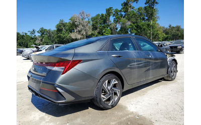 hyundai-elantra-2-0l-4-front-wheel-drive - 2