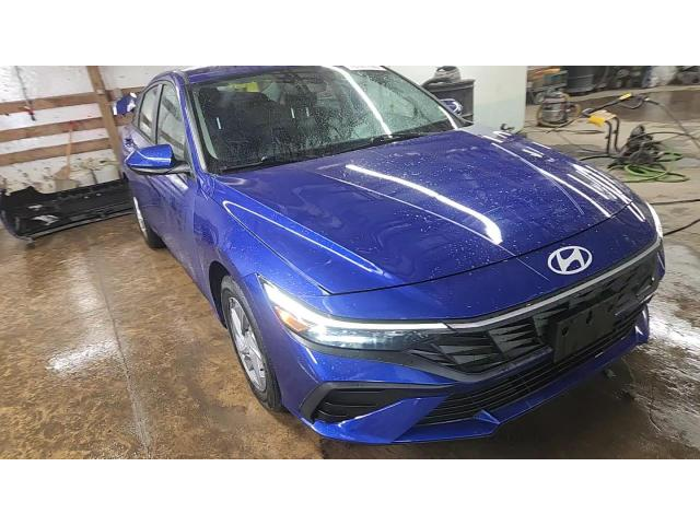 Hyundai Elantra 2.0L 4 Front Wheel Drive - автомобили, коли, обяви за нови и употребявани 0