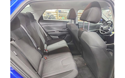 Hyundai Elantra 2.0L 4 Front Wheel Drive - автомобили, коли, обяви за нови и употребявани 10