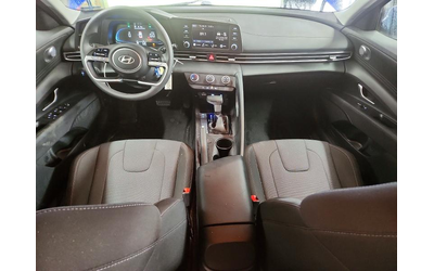 Hyundai Elantra 2.0L 4 Front Wheel Drive - автомобили, коли, обяви за нови и употребявани 8