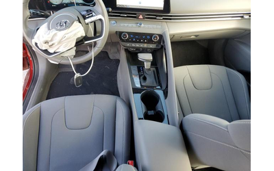 Hyundai Elantra 2.0L 4 Front-wheel Drive - автомобили, коли, обяви за нови и употребявани 8