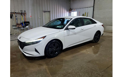 hyundai-elantra-2-0l-4-front-wheel-drive - 0