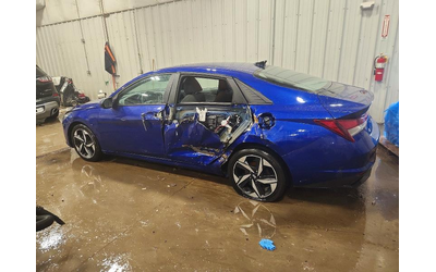 hyundai-elantra-2-0l-4-front-wheel-drive - 2