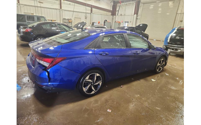 hyundai-elantra-2-0l-4-front-wheel-drive - 3