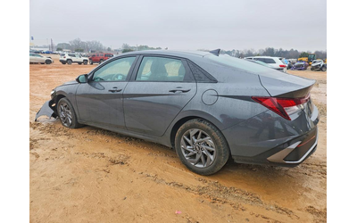 hyundai-elantra-2-0l-4-front-wheel-drive - 1