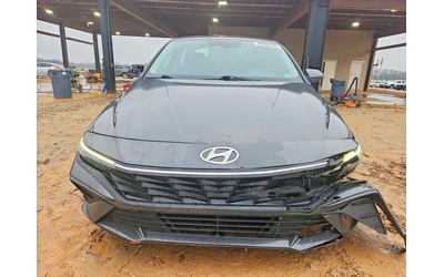 hyundai-elantra-2-0l-4-front-wheel-drive - 4