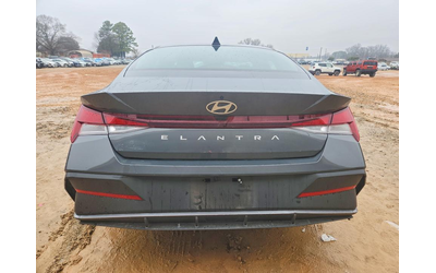 hyundai-elantra-2-0l-4-front-wheel-drive - 5