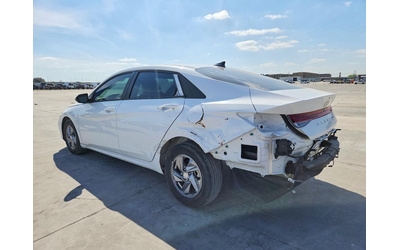 hyundai-elantra-2-0l-4-front-wheel-drive - 1