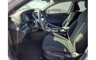 Hyundai Elantra 2.0L 4 FRONT WHEEL DRIVE - автомобили, коли, обяви за нови и употребявани 6