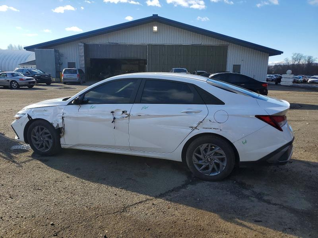 Hyundai Elantra 2.0L 4 Front-wheel Drive - автомобили, коли, обяви за нови и употребявани 2