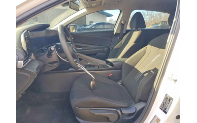 Hyundai Elantra 2.0L 4 Front-wheel Drive - автомобили, коли, обяви за нови и употребявани 7