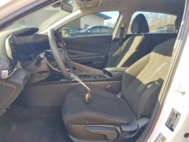 Hyundai Elantra 2.0L 4 Front-wheel Drive - автомобили, коли, обяви за нови и употребявани 7