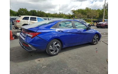 hyundai-elantra-2-0l-4-front-wheel-drive - 2