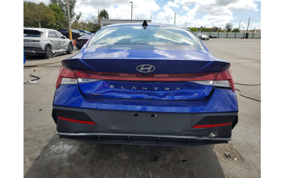 hyundai-elantra-2-0l-4-front-wheel-drive - 5