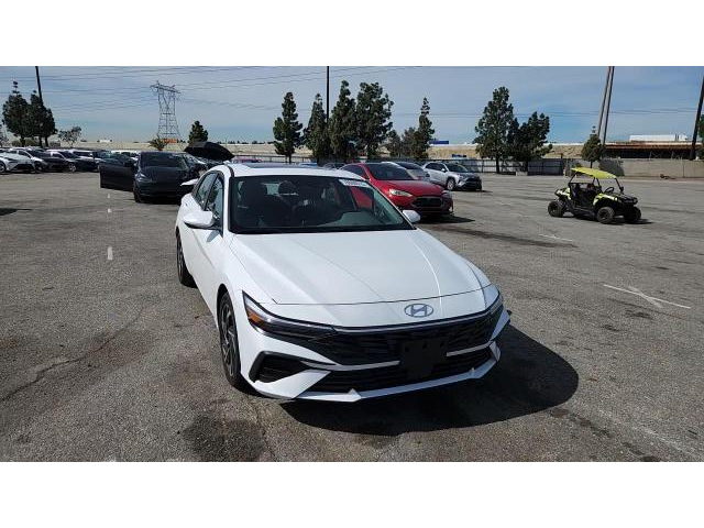 Hyundai Elantra 2.0L 4 Front Wheel Drive - автомобили, коли, обяви за нови и употребявани 0