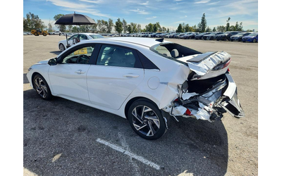 hyundai-elantra-2-0l-4-front-wheel-drive - 2