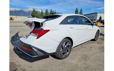 hyundai-elantra-2-0l-4-front-wheel-drive - 3