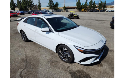 hyundai-elantra-2-0l-4-front-wheel-drive - 4