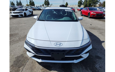 hyundai-elantra-2-0l-4-front-wheel-drive - 5