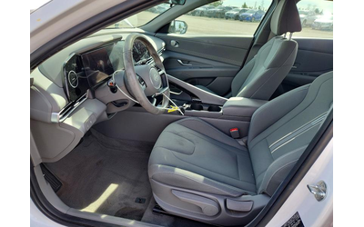 Hyundai Elantra 2.0L 4 Front Wheel Drive - автомобили, коли, обяви за нови и употребявани 7