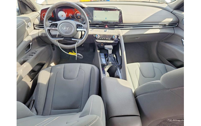 Hyundai Elantra 2.0L 4 Front Wheel Drive - автомобили, коли, обяви за нови и употребявани 8