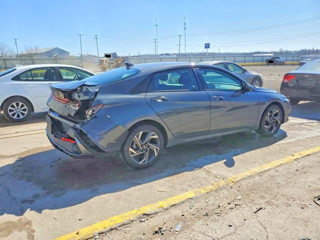 Hyundai Elantra 2.0L 4 FRONT WHEEL DRIVE - автомобили, коли, обяви за нови и употребявани 3