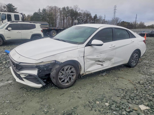 Hyundai Elantra 2.0L 4 FRONT WHEEL DRIVE - автомобили, коли, обяви за нови и употребявани 0