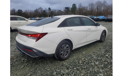 hyundai-elantra-2-0l-4-front-wheel-drive - 2