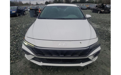 hyundai-elantra-2-0l-4-front-wheel-drive - 4