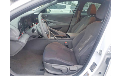 Hyundai Elantra 2.0L 4 FRONT WHEEL DRIVE - автомобили, коли, обяви за нови и употребявани 6