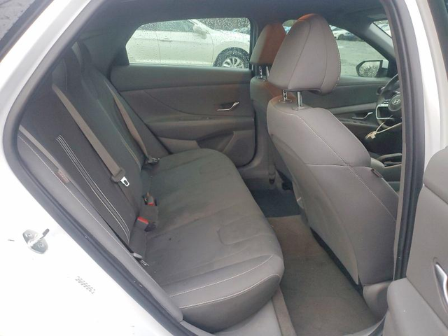 Hyundai Elantra 2.0L 4 FRONT WHEEL DRIVE - автомобили, коли, обяви за нови и употребявани 9