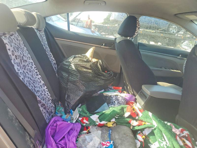 Hyundai Elantra 2.0L 4 FRONT WHEEL DRIVE - автомобили, коли, обяви за нови и употребявани 9